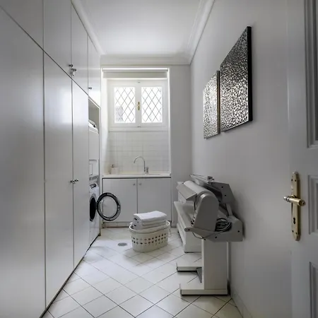The White House In Plaka By Jj Hospitality Athens